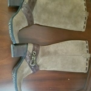 Jessica Simpson Lanasi pull up boots!